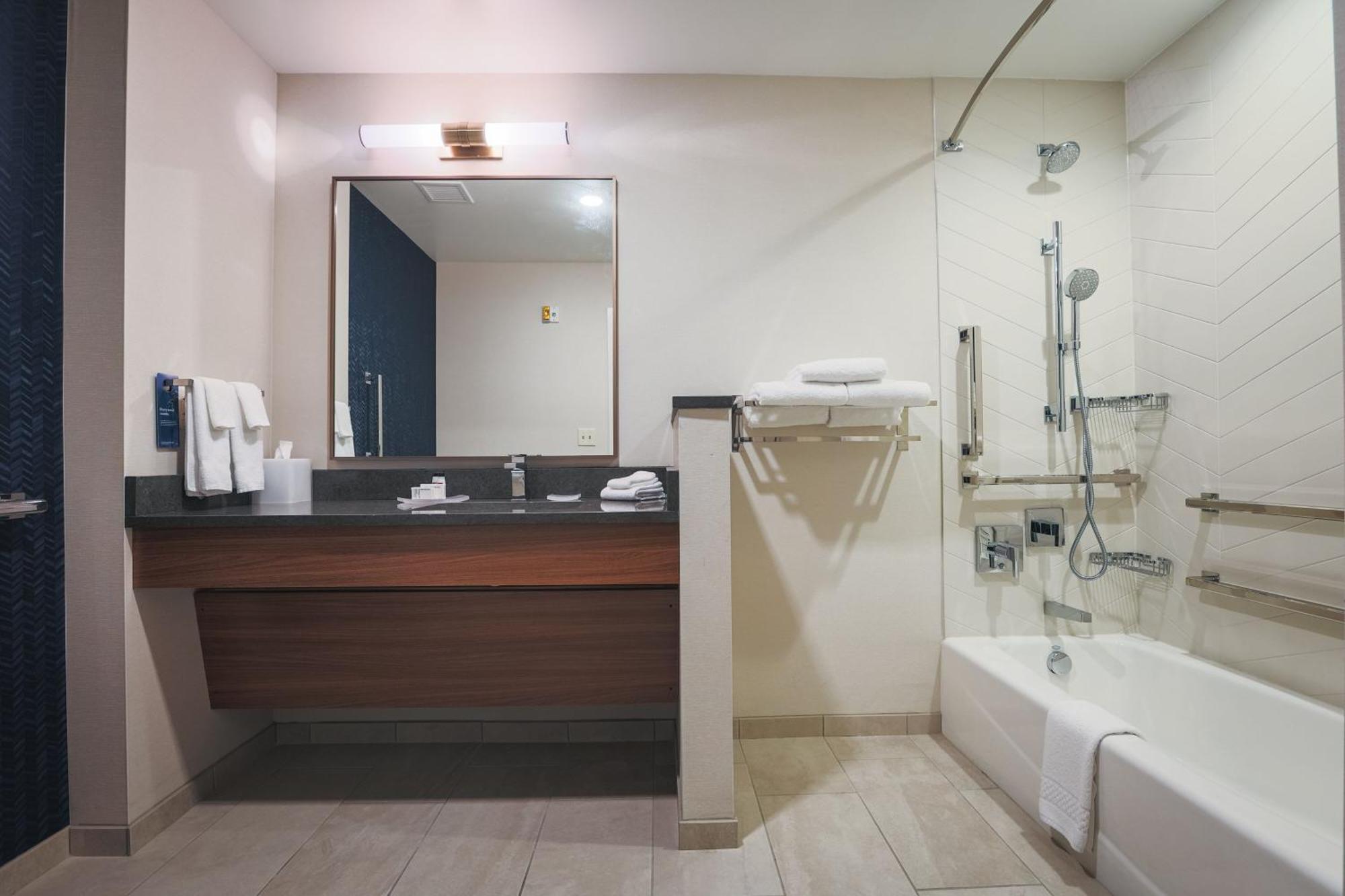 Fairfield Inn & Suites Marquette Exteriér fotografie